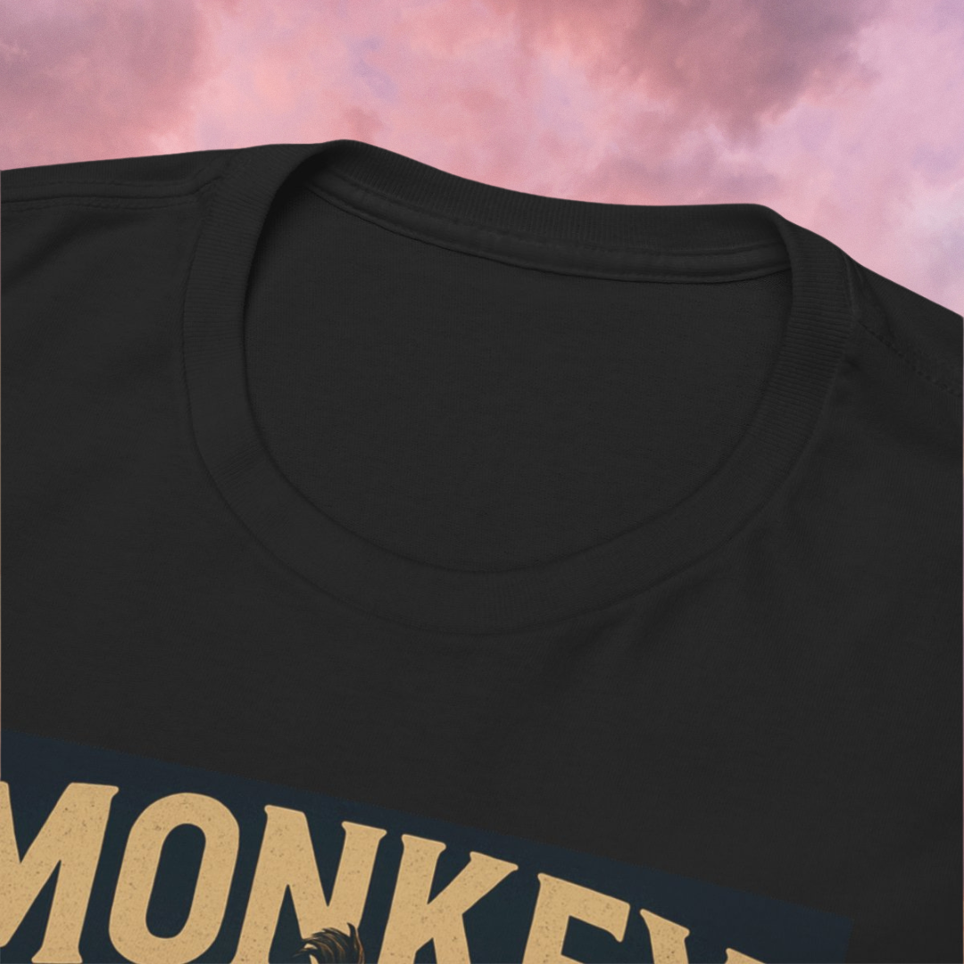 חולצת טי שחורה בסיסית עם שרוולים קצרים של Monkey Business