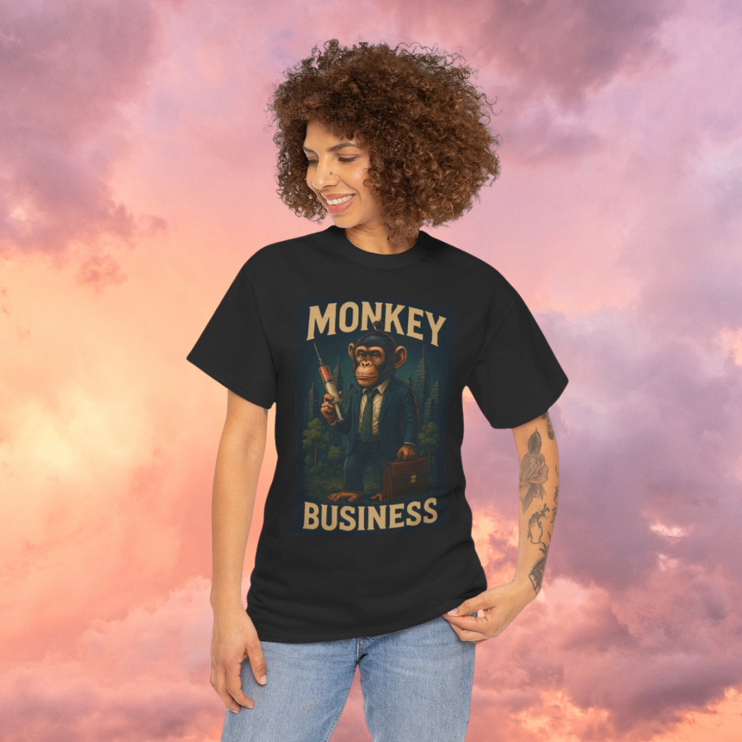 חולצת טי שחורה בסיסית עם שרוולים קצרים של Monkey Business