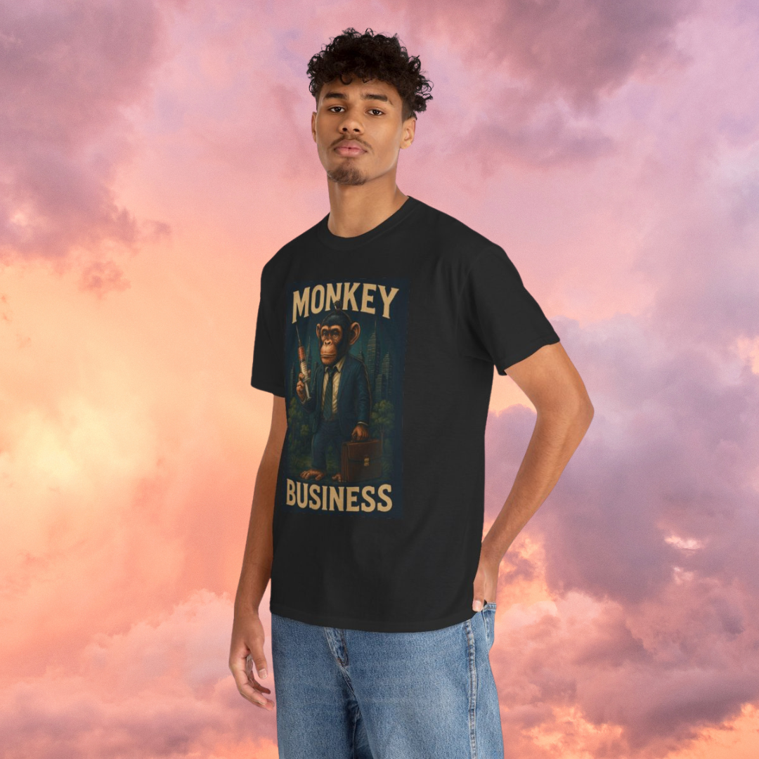 חולצת טי שחורה בסיסית עם שרוולים קצרים של Monkey Business